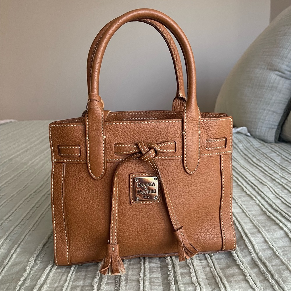Mini vintage Dooney & Bourke bag